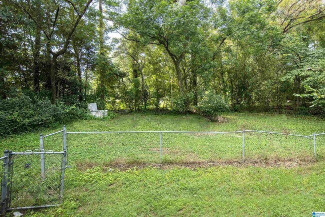 Foto del edificio - 101 14th Ct NW