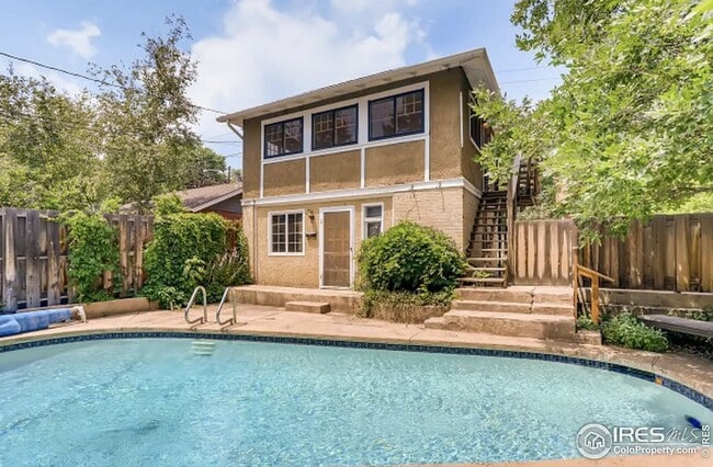 Charming Historic Carriage Home Steps from... - Charming Historic Carriage Home Steps from...