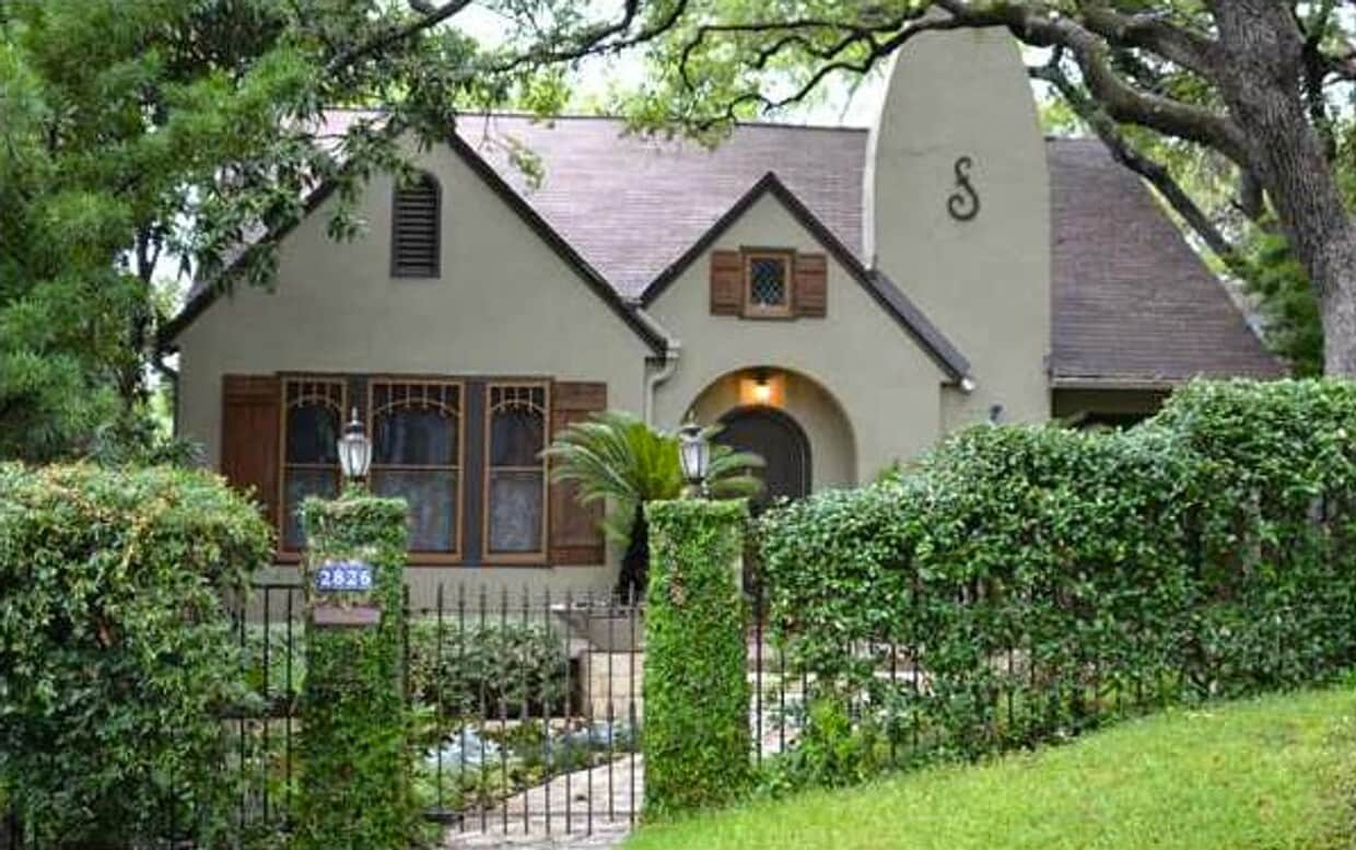 Primary Photo - 2826 San Gabriel St