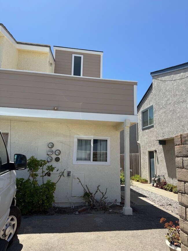Foto del edificio - Fully Furnished Beachside Condo – Steps to...