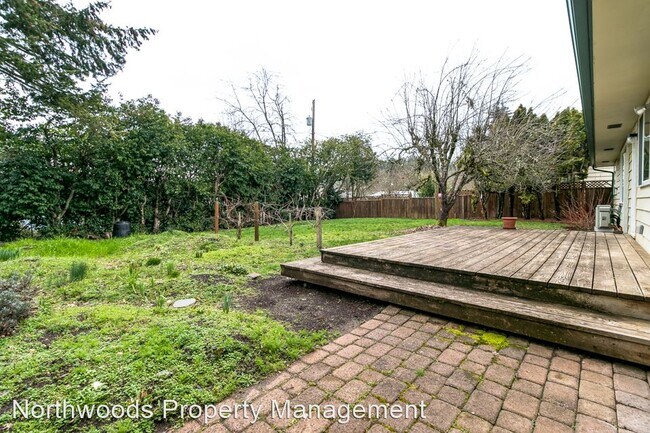 Foto del edificio - 3 br, 1.5 bath House - 2705 Polk St.