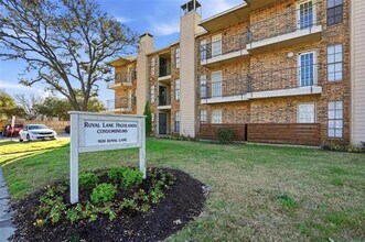 Building Photo - 9520 Royal Ln