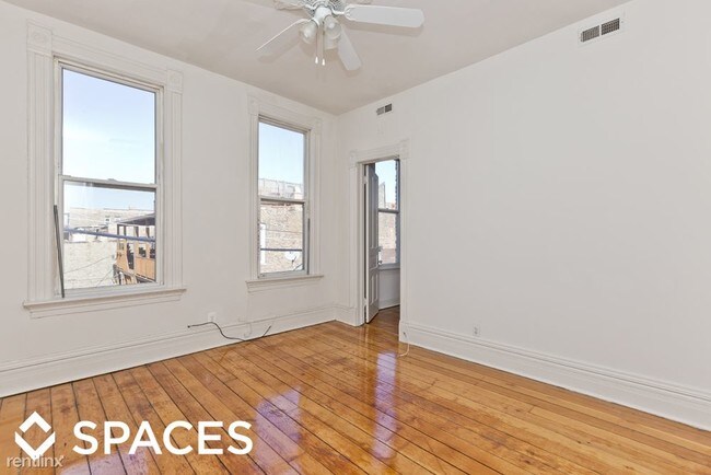 Foto del edificio - 2 br, 1 bath  - 1330 W Huron St 3R