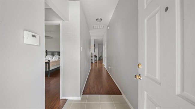 Foto del edificio - 140 Bristol Bend Ln