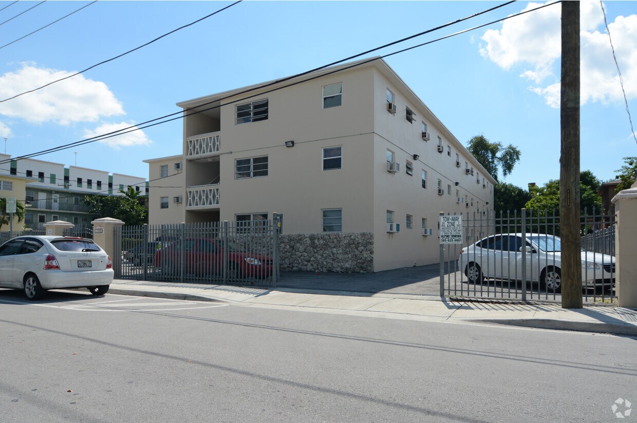 Foto del edificio - 1620 NW 4th St