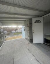 Building Photo - 20 Ingraham Ln