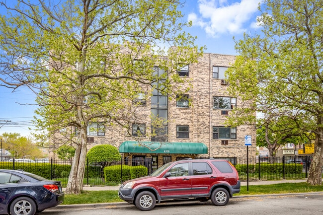 Building Photo - 6350 N Hoyne Ave