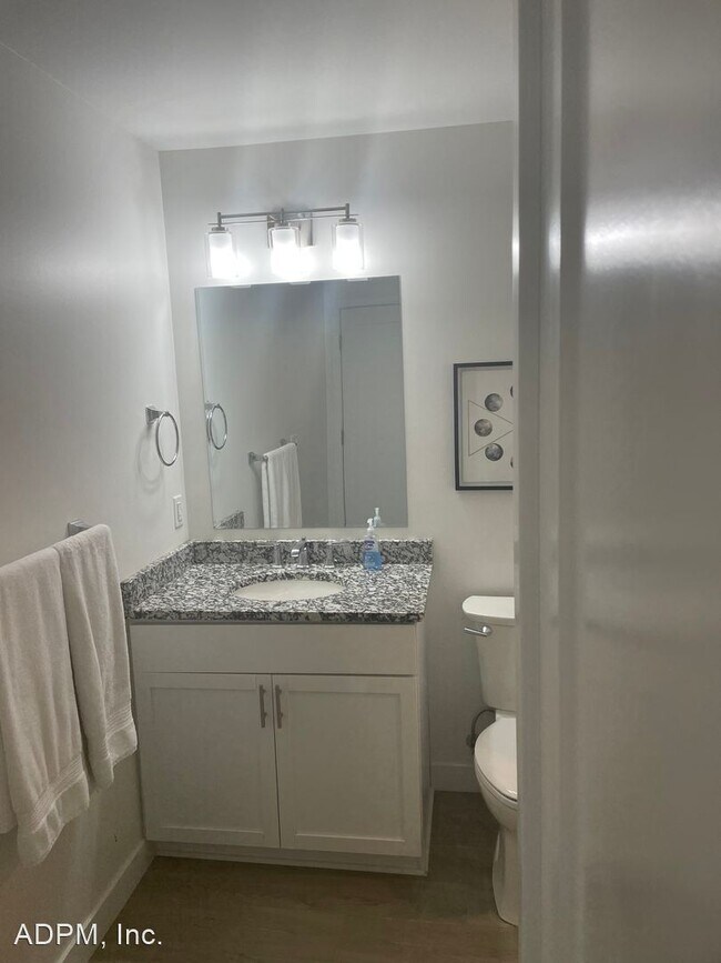 Building Photo - 2 br, 1.5 bath House - 37 Mill Commons Dri...