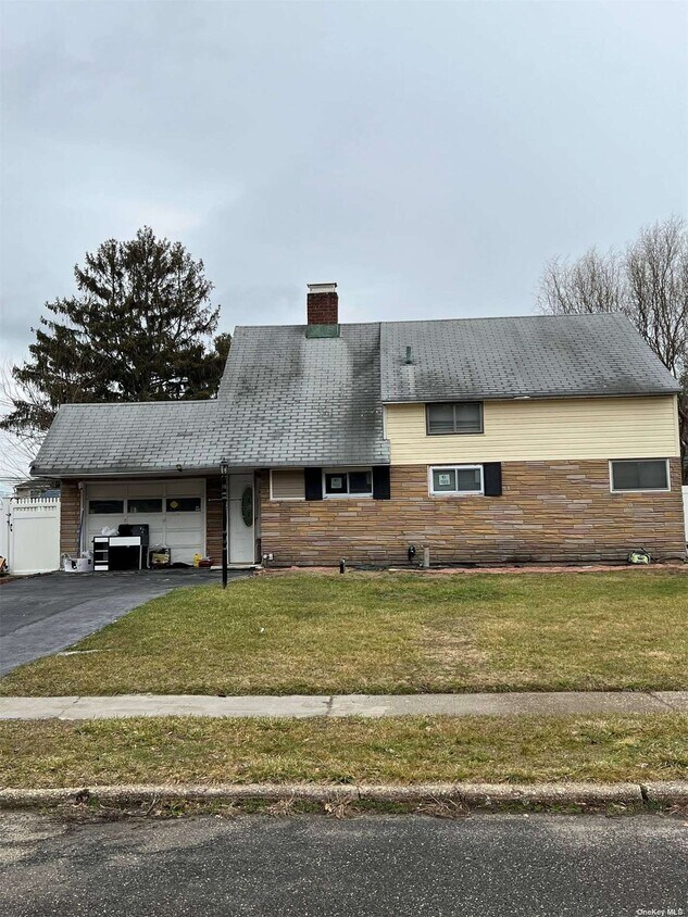 Primary Photo - 87 Greenbelt Ln
