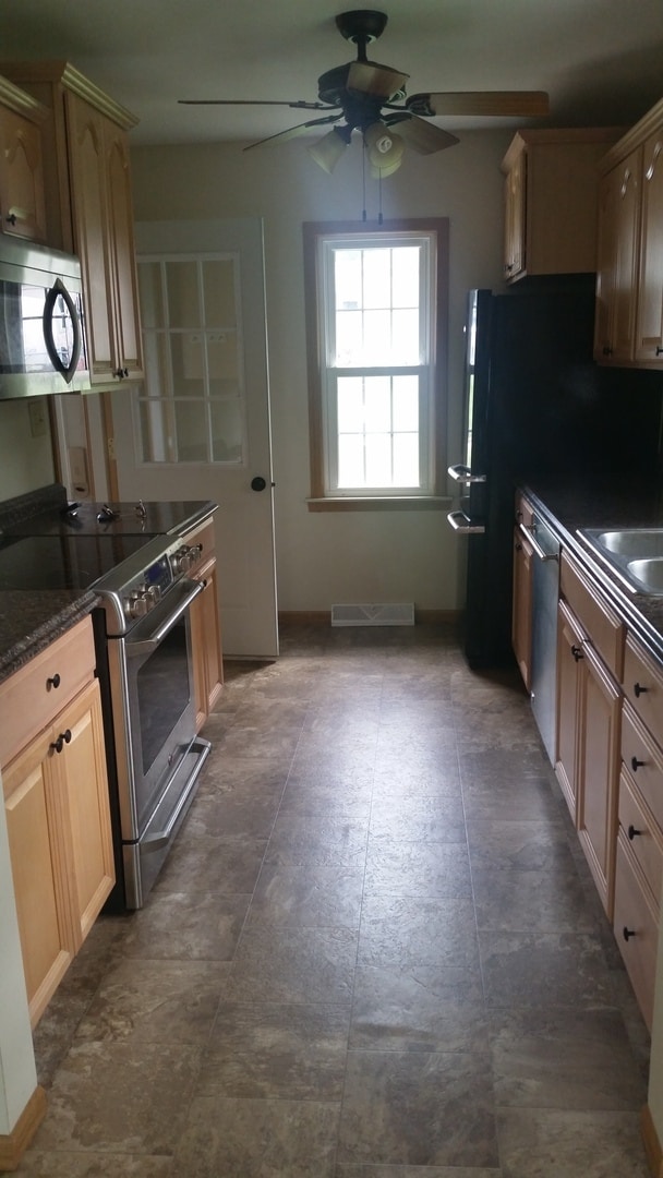 Foto del edificio - 3 Bedroom, 2 Bath House in Clinton, IA