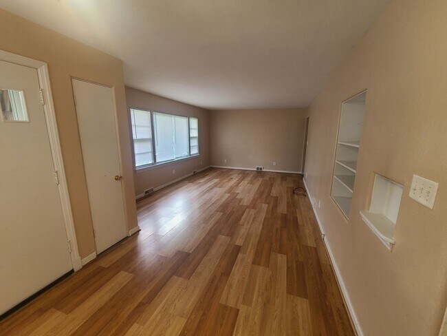 Foto del edificio - 3 Bedroom House in Normal