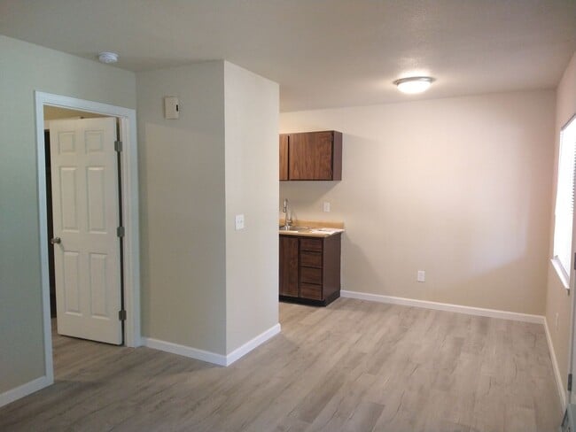 Building Photo - 237 Boulder Creek Dr