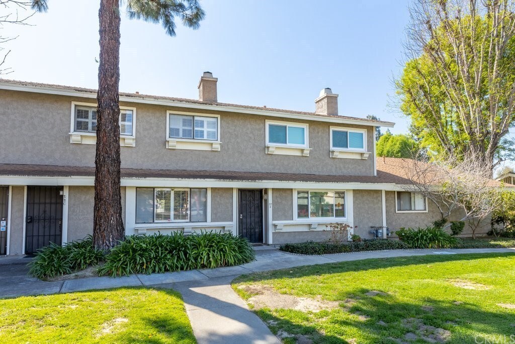 2061 W Redlands Blvd, Unit 22D Townhomes in Redlands, CA Westside