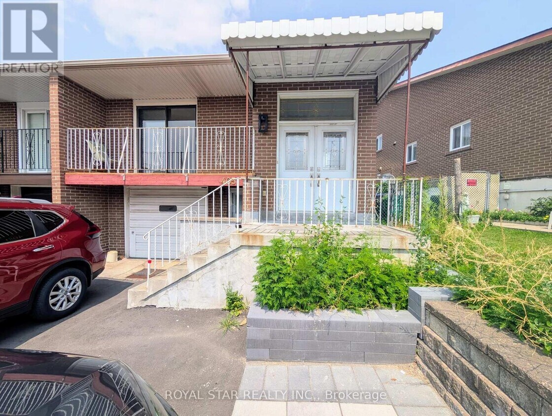 Primary Photo - 4051 Dunmow Crescent