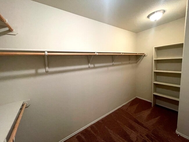 Foto del edificio - 263 Bainbridge Rd