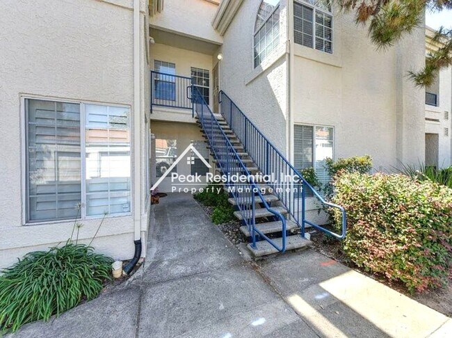 Building Photo - Wonderful 2bd/2ba Rocklin Condo With One C...