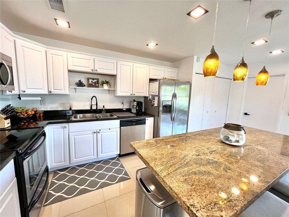 Foto principal - 13781 SW 84th St