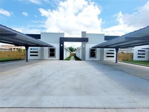 Building Photo - 13 South Dr