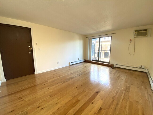 Foto del edificio - 82 Highland Ave