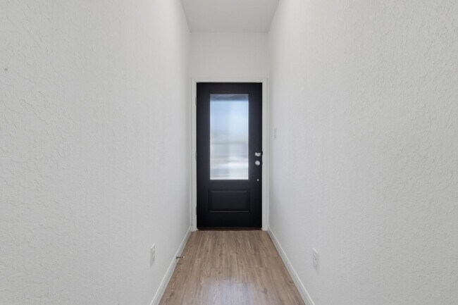 Foto del edificio - 12914 Rosemary Bnd