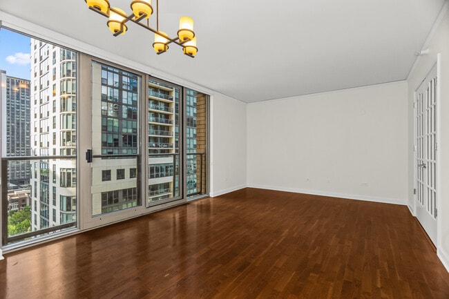Foto del edificio - 420 E Waterside Dr