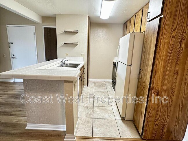 Foto del edificio - 9249 Village Glen Dr