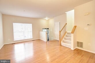 Building Photo - 7127 Ladd Cir