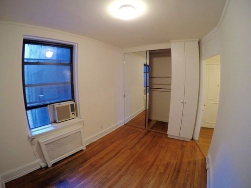 Building Photo - 69 E 79th St