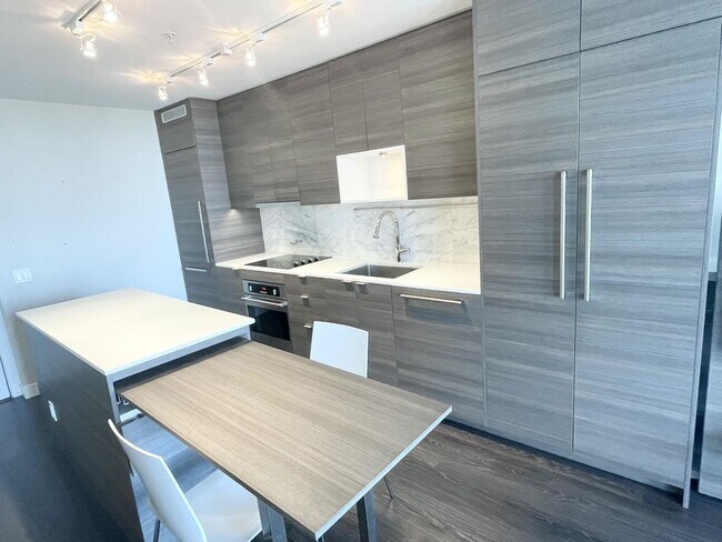 Building Photo - 13398-13104 104 Ave