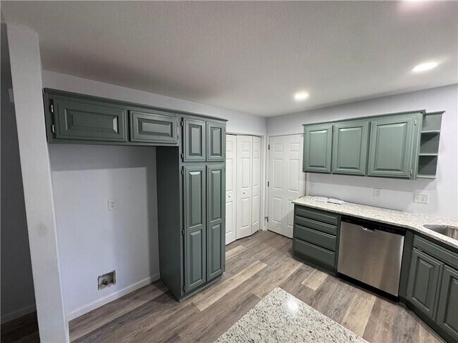 Foto del edificio - 26 Greenridge Ln