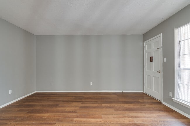 Foto del edificio - 3646 Spottswood Ave