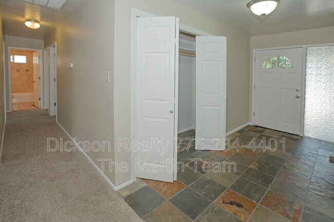 Foto del edificio - 1855 Prince Way