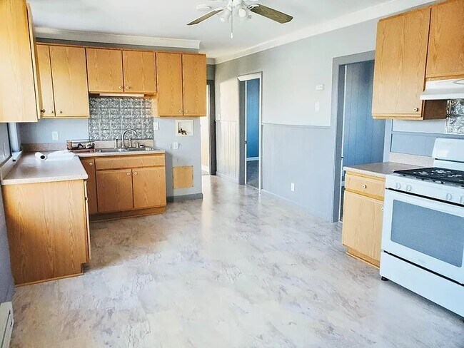 Foto del edificio - 193-195 Mt Hope St