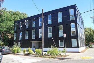 Building Photo - 1480 N Jarrett St