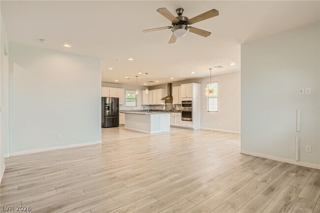 Foto del edificio - 8076 Eve Rock St