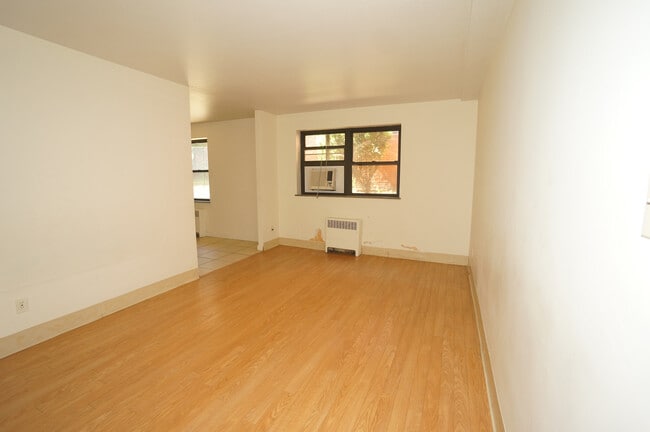 DSC02385 - The Wendover Community