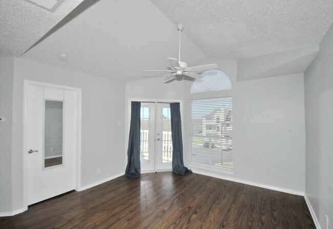 Foto del edificio - 14721 Whitecap Blvd