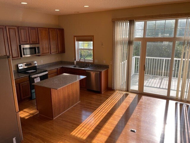 Foto del edificio - 5004 Fountain Lane N