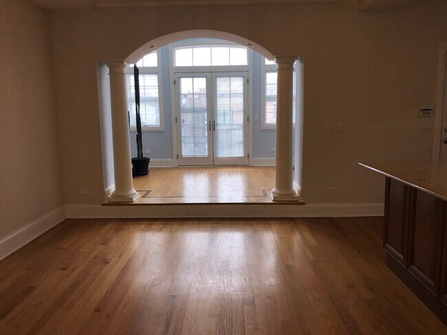 Foto del edificio - 663 W Buckingham Pl