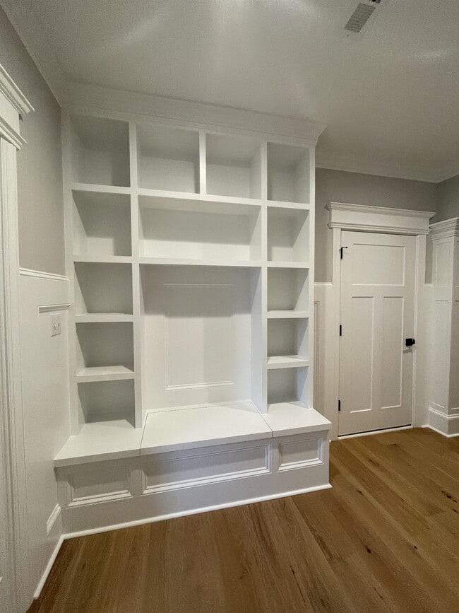 Photo - 1043 N Westyn Lp House