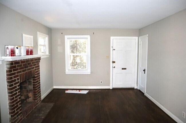 Building Photo - 1307 Mt Erin Dr