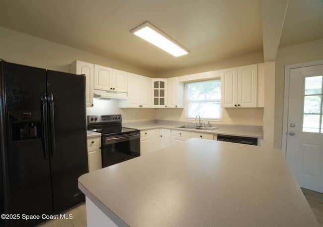 Foto del edificio - 950 Alford St