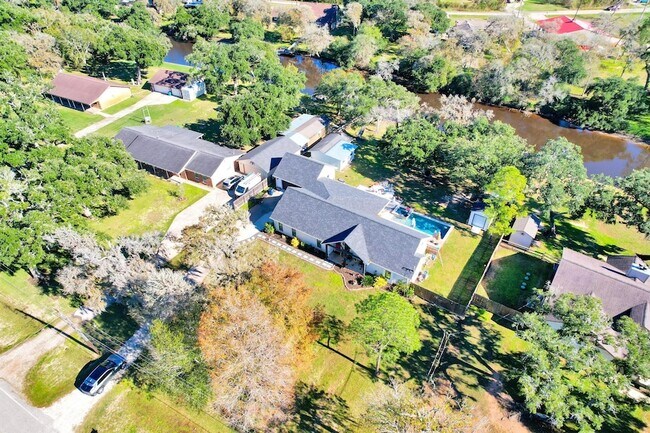 Foto del edificio - 295 County Rd 687