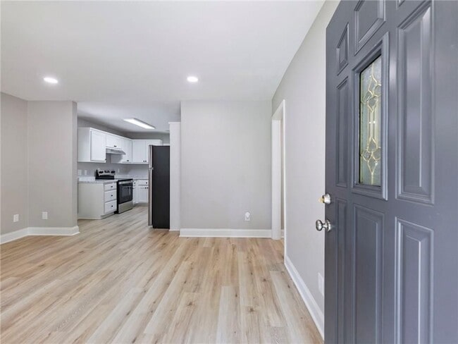 Building Photo - 2862 Argyle Dr NW