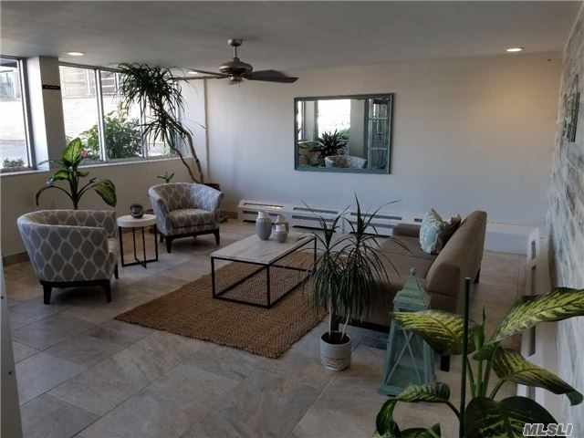 Foto del edificio - 840 Shore Rd
