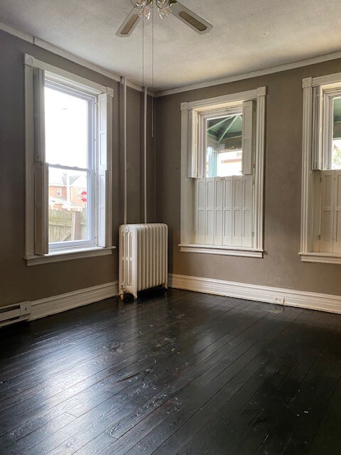 Building Photo - 741 Mifflin St