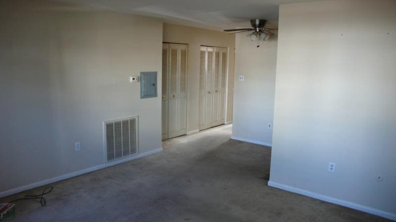 Primary Photo - 220 N Broadway