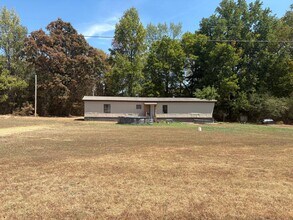 Building Photo - 190 Coburn Ln