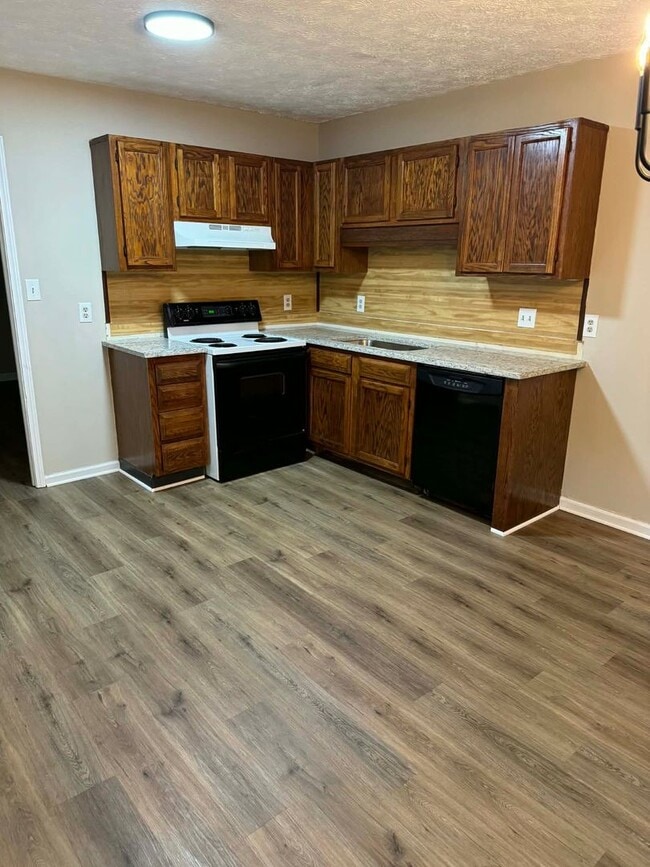 Building Photo - 5096-5098 Farm Valley Dr