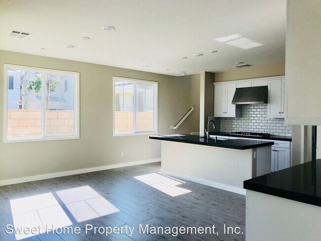 Foto del edificio - 5 br, 4 bath House - 39 Sawtelle Court